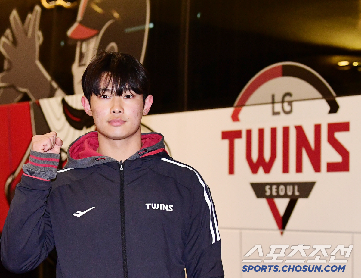 "개막 엔트리 내가 보장한다."154㎞ 직구가 홈런맞았는데... 신인에게…