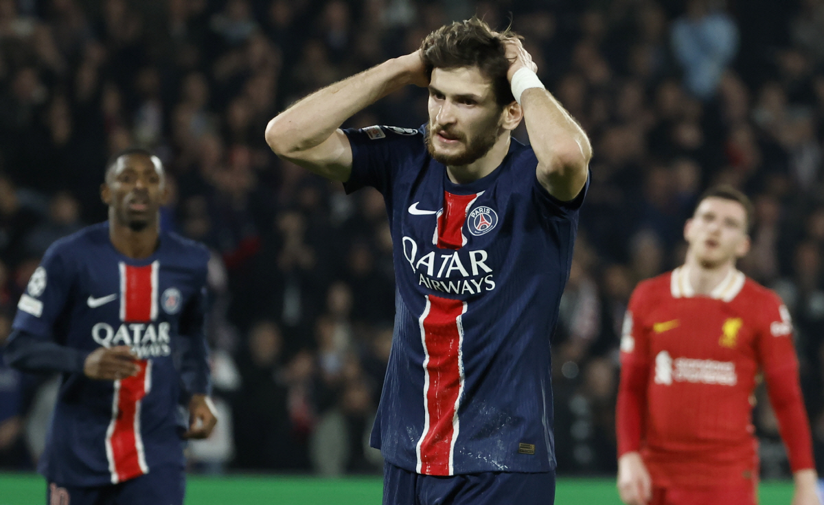 "이강인 PSG 떠나자" 리버풀 충격 결장→입지 흔들, 철벽 친 알리송 …