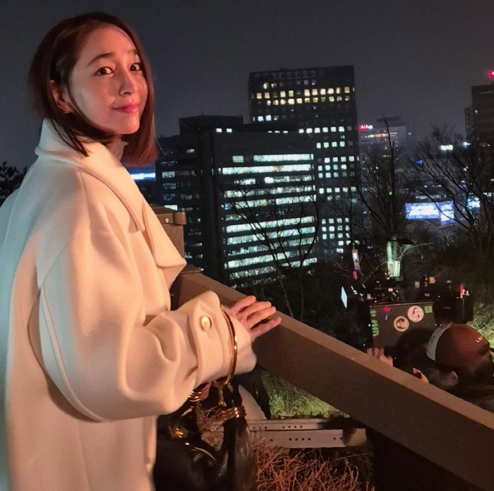 이민정, ♥이병헌이 찍어줬나..애교 폭발 "이렇게 흔들리게 찍기 있기 없기?"