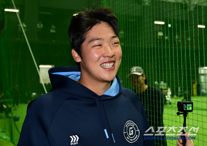 '올 시즌 결과로 보여줘' 롯데 정현수와 이민석 반긴 지바 롯데 쿠로키 …