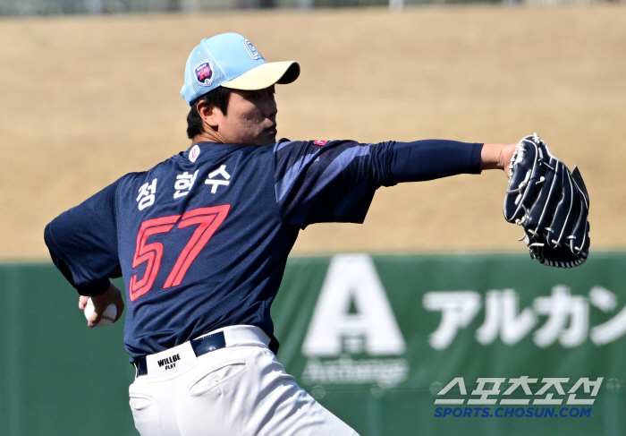 '올 시즌 결과로 보여줘' 롯데 정현수와 이민석 반긴 지바 롯데 쿠로키 …