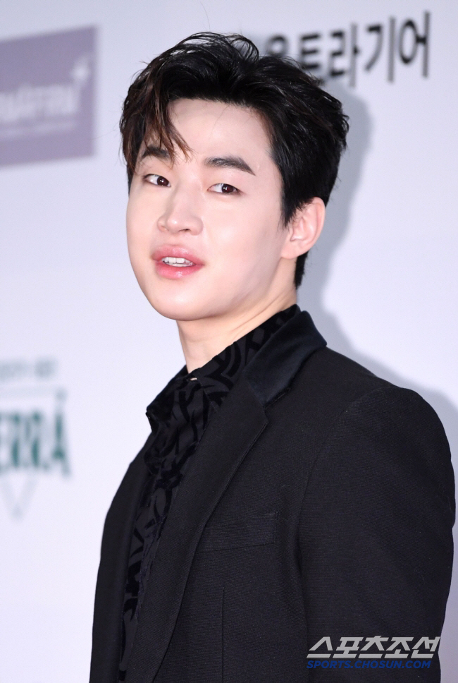 헨리 "여동생, 몰래 결혼식 후 가족에 통보…오히려 나한테 화내더라"