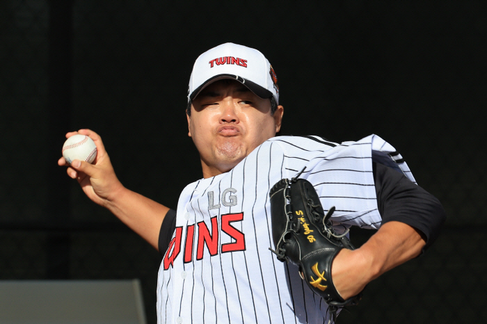 "김용일 코치가 직접 확인했다." 염갈량 얼굴에 꽃핀 이유. 52억 FA…
