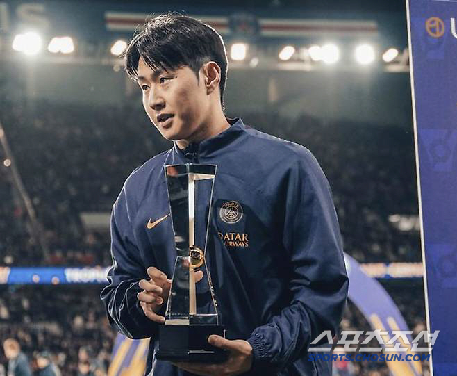 "이강인이 왜 떠나" PSG의 남다른 클라스, 맨시티 제치고 축구단 연봉…