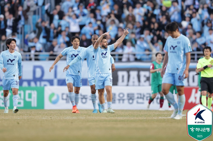 [K리그1 리뷰]"주민규 골+이창근 선방=승리 공식" 10명 싸운 대전,…