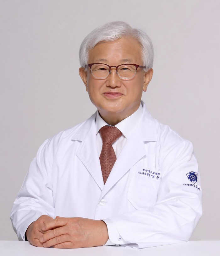 허리 디스크인 줄 알았는데 '요로결석', 자가 체크법은?