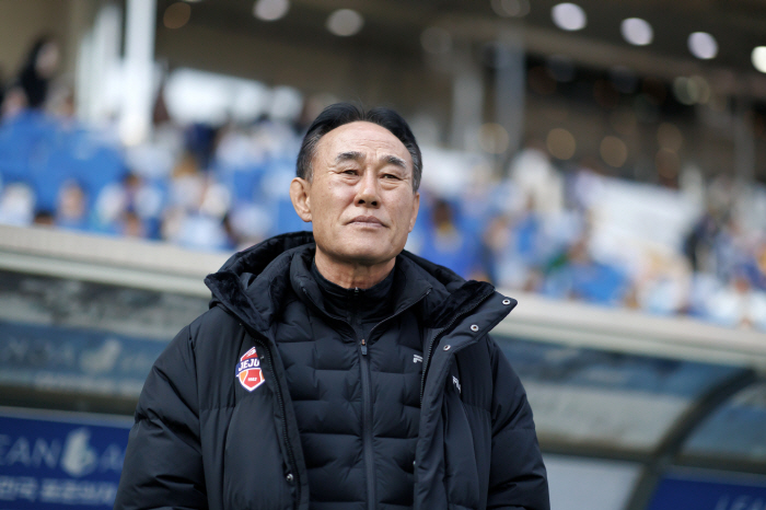 [현장인터뷰]김학범 제주 감독 "울산과 제주의 개인 역량 차이, 밸런스도 문제" 패인
