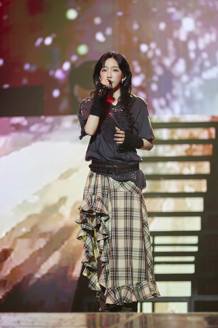 '믿듣탱' 태연, 솔로 10주년 단독 콘서트 서울 공연 포문.."3일 내…