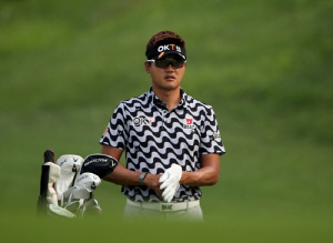 OK금융그룹, KPGA 이태희·KLPGA 김우정과 후원 연장