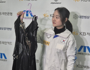 [고침] 스포츠('ISU 의상상 후보' 피겨 김채연 