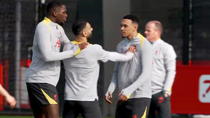 [속보]충격 실화...'EPL 킹' 살라 vs '리버풀 부주장' 아놀드,…