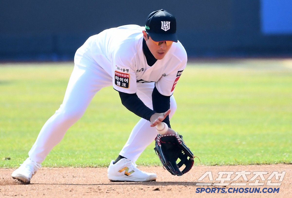 아뿔싸 '60억' 황재균이 후보로 밀려났다! "눈 딱 감고 결단" → 이…