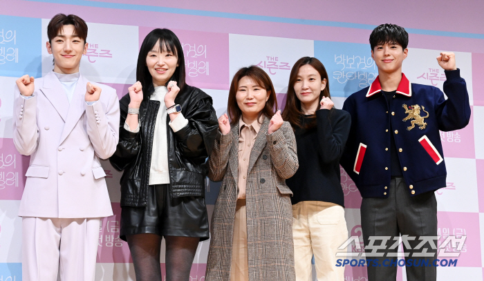 [SC현장] '10년만 KBS 컴백' 박보검, 위기의 '더 시즌즈' 살릴…