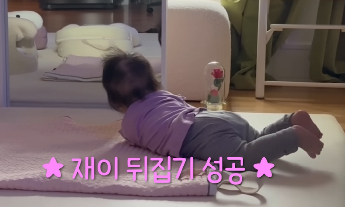 박수홍, '딸 육아일기 유튜브' 제대로 터졌다...인급동 폭발 "아빠 손…