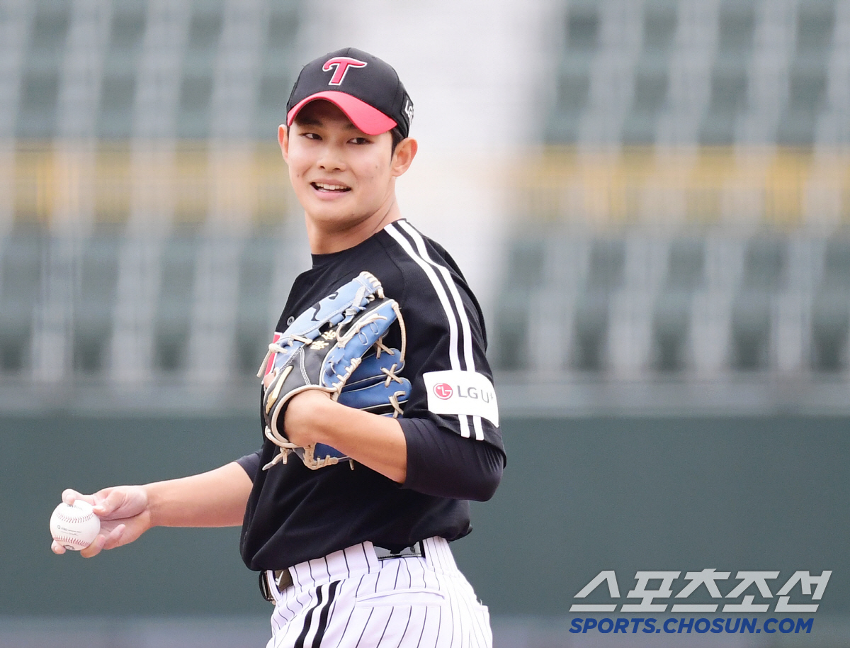 154km 신인 마무리가 2아웃잡고 갑자기 2볼넷. 염갈량은 오히려 칭찬…