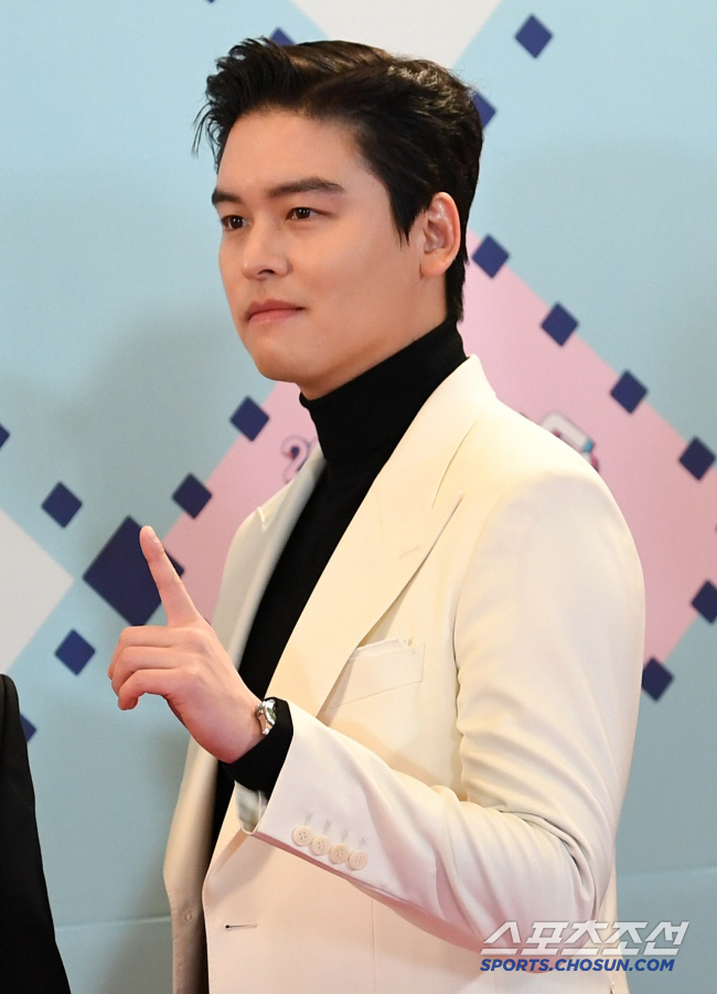 연이어 완판…'호평 릴레이' 이장우 호두과자, 부산 입성
