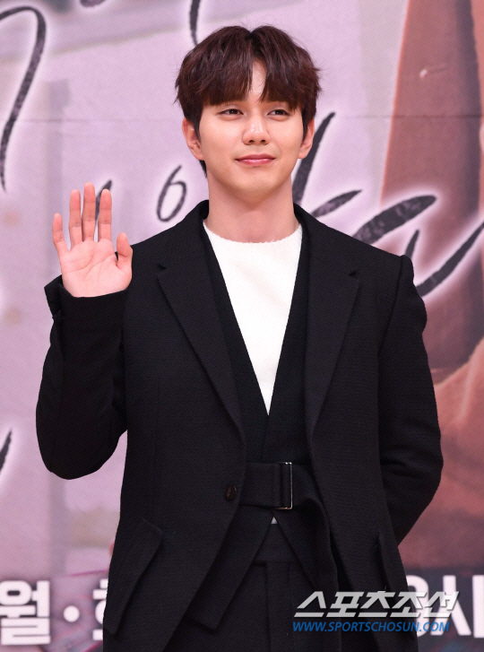 YG 떠난 유승호, 손호준 손 잡았다...333과 전속계약 "전폭적인 지…