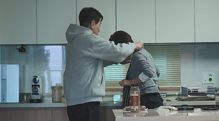 김일우♥박선영, '실제 연인 발전' 가능성 있다...집 데이트 중 "뽀뽀…