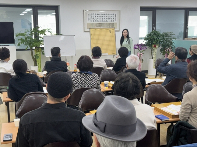 초고령사회 진입…바둑, 고령자 인지기능에 어떤 영향 미칠까