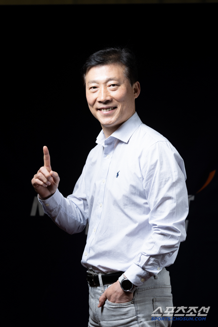 '탁구 레전드→선수촌 수장'김택수 촌장"태극마크,'최고의 선수X지도자' …