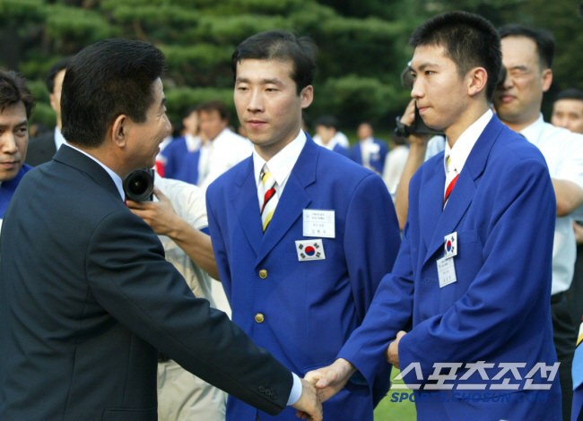 '탁구 레전드→선수촌 수장'김택수 촌장"태극마크,'최고의 선수X지도자' …
