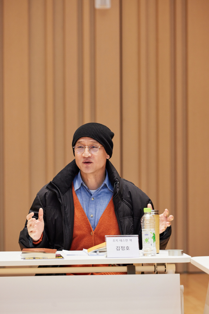 이영애 연극 '헤다 가블러' 베일 벗었다..첫 리딩 열정 현장 공개