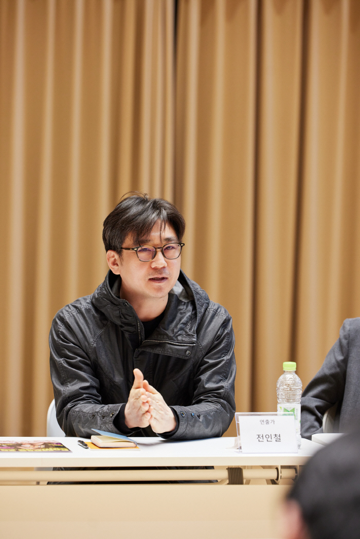 이영애 연극 '헤다 가블러' 베일 벗었다..첫 리딩 열정 현장 공개