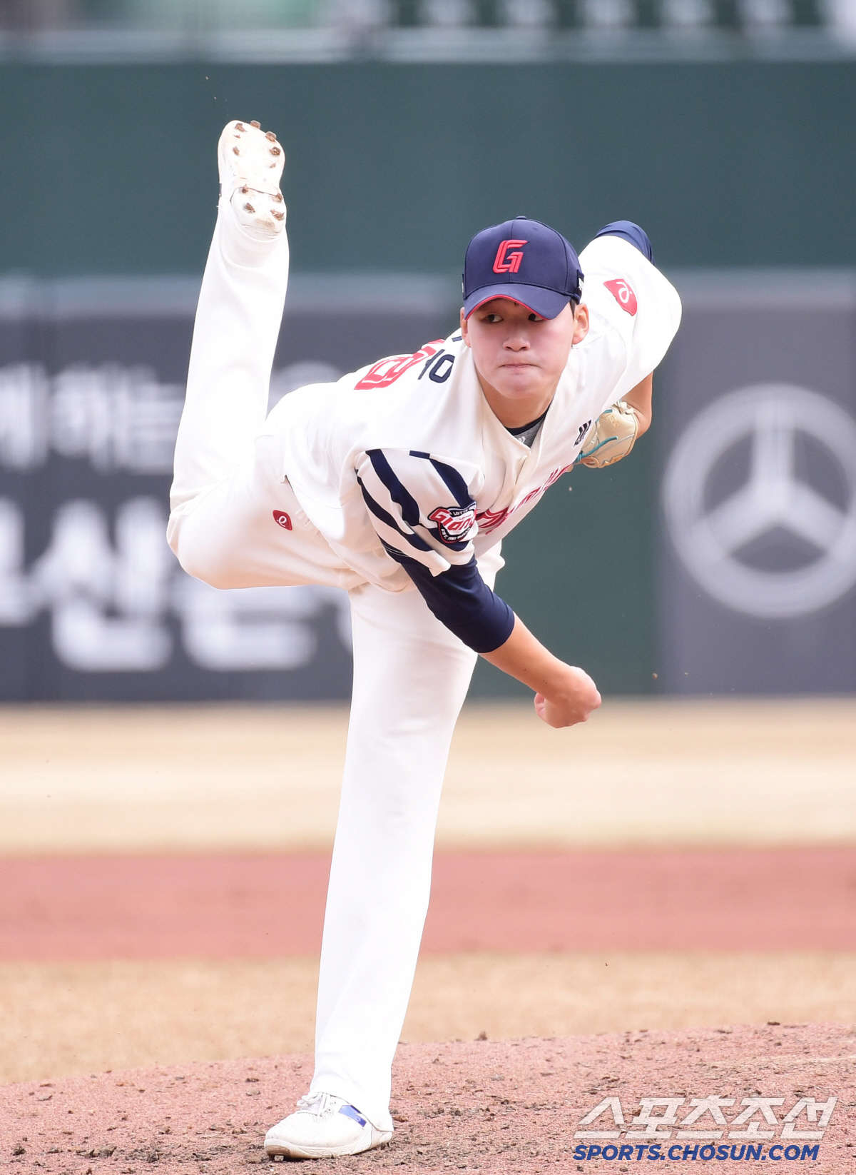 '5선발 확정→첫등판 흔들' 나균안, 무게감은 차고 넘친다…물음표 지우기…