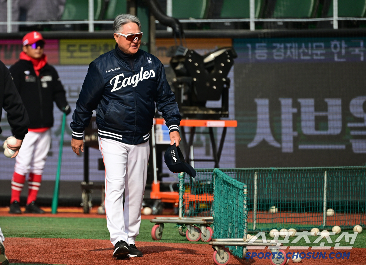 주전 2루수를 잃을 뻔 했던 순간…사령탑은 왜 상대 감독에 "고마웠다" …