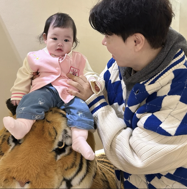 '김다예♥' 박수홍, '인형 미모' 딸 자랑할만...유튜브도 터졌다 "인…