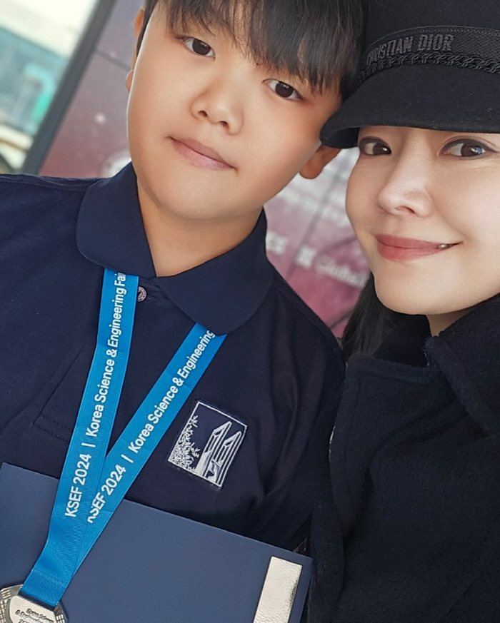 “엄마 죽는 장면, 이제 괜찮아” 김소현♥손준호 부부 子 주안, 첫 ‘명…