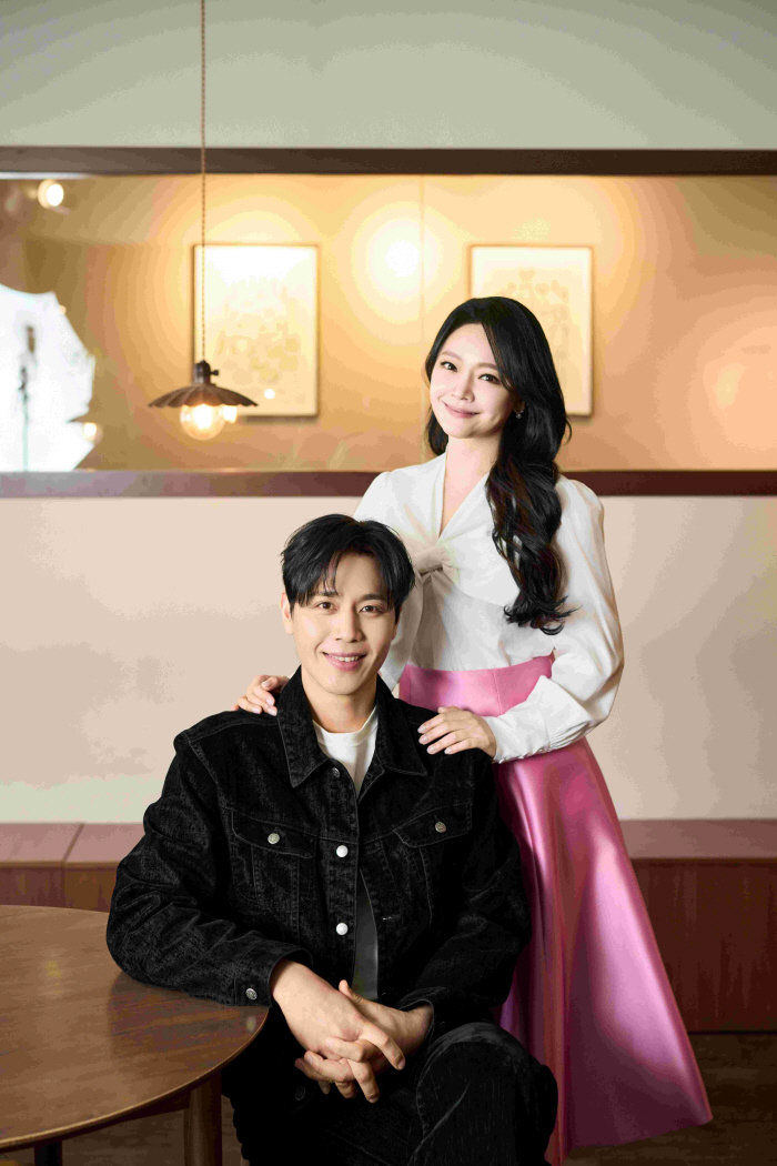 [SC현장] “부부라서 더 깊어진 감정, 매 공연 마지막인 듯”… 김소현♥손준호 ‘명성황후’ 30주년의 의미[종합]