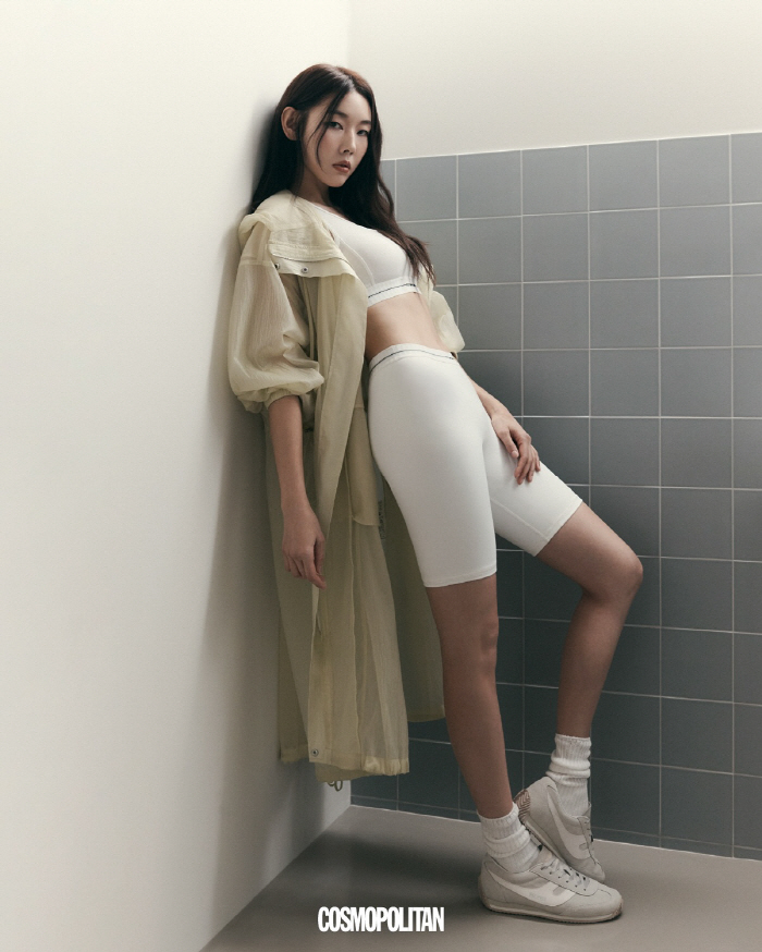 한혜진, '27시간 공복' 후 완성한 복근+볼륨 몸매..."다이어트 성공…