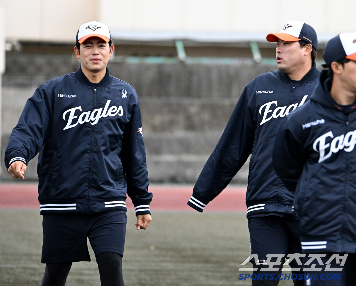 류현진도 깜짝 놀랐다! ML 78승 '비결' 전수…갑자기 찾아온 23세 …