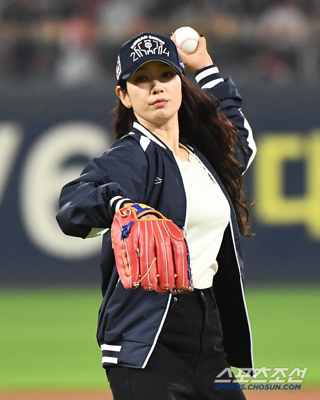 '김도영 찐팬 세리머니' 쇼트트랙 금메달리스트 김길리, 광주 개막시리즈 …