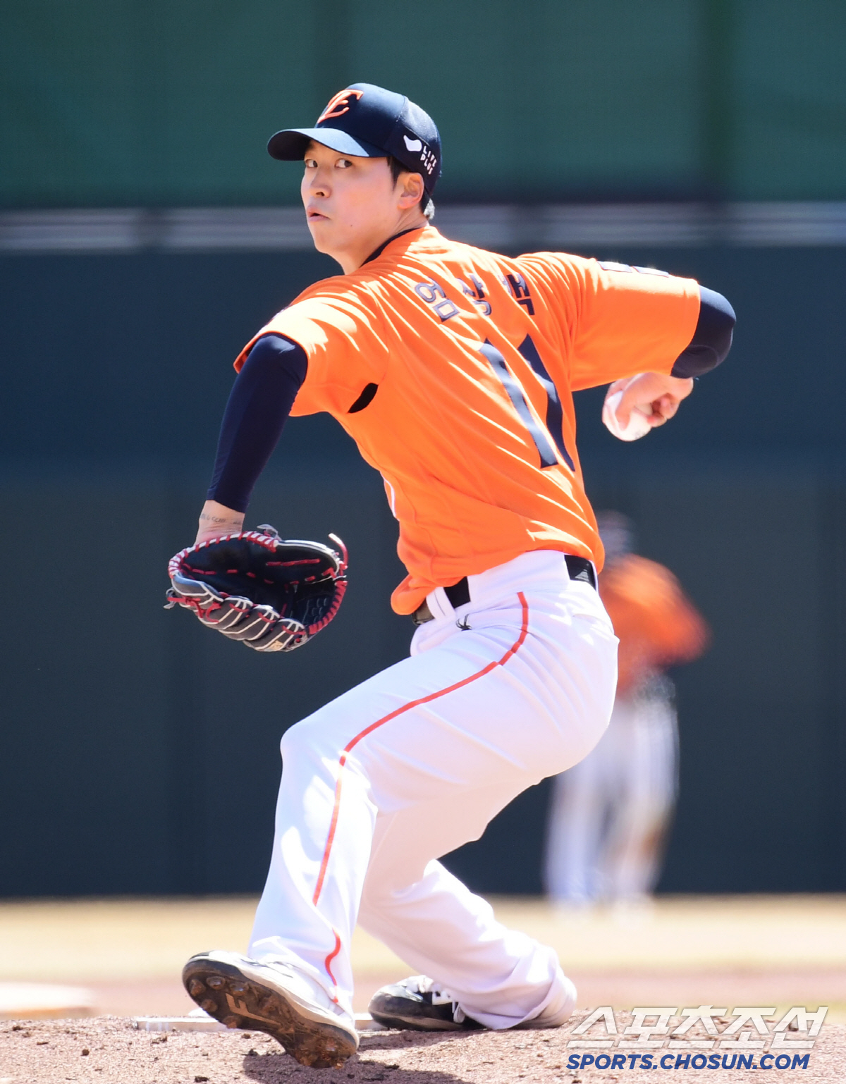 78억 몸값 이유있었네! 70구 준비한 엄상백, 롯데전 44구로 5이닝 …