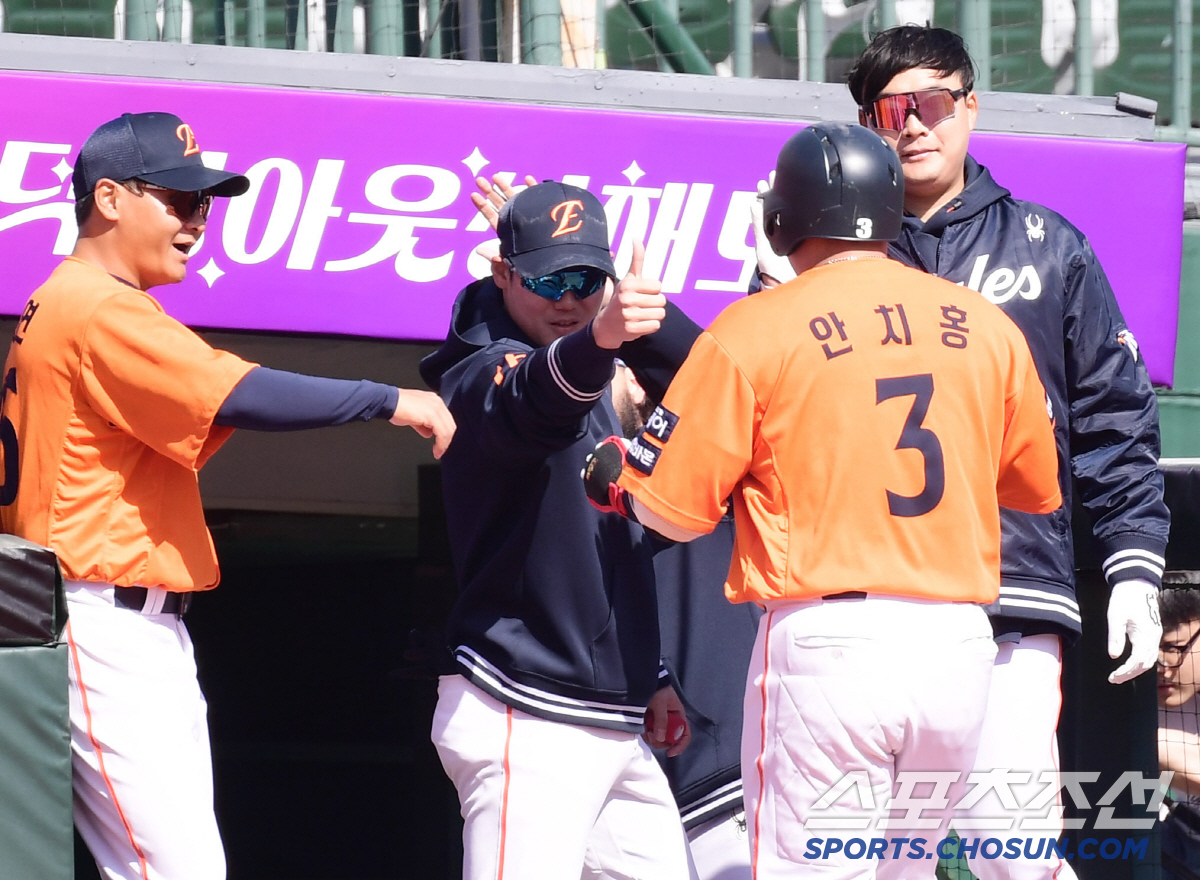 '90억→72억→78억' 한화 FA 3인방 승리 합작! 2시간30분만에 …