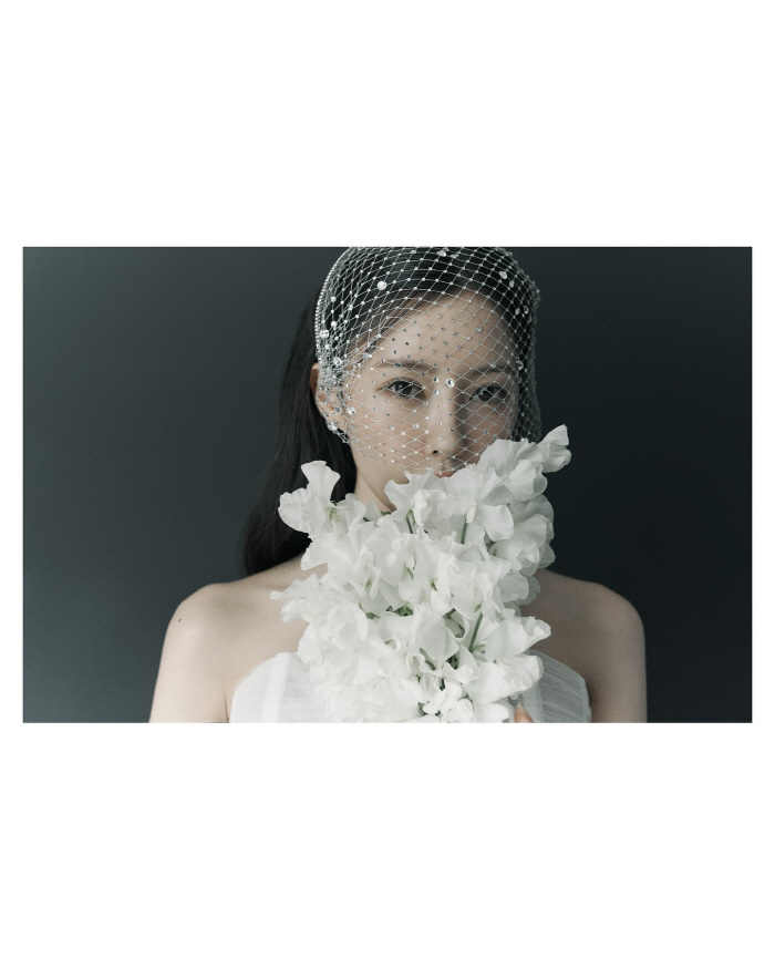 [SC이슈]'4월 결혼' 효민, ♥예비신랑 비주얼 부담됐나…"훈남은 아니…