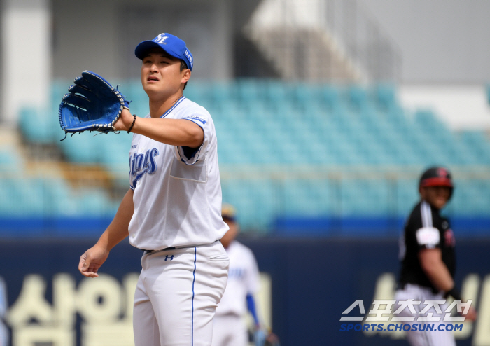인간 ABS 홍창기 삼진 잡고 좋았는데...3회까지 완벽투 펼치다 4회 …