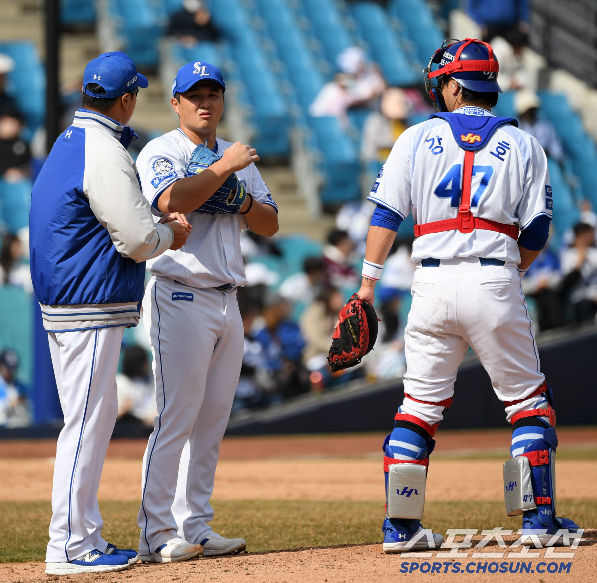 인간 ABS 홍창기 삼진 잡고 좋았는데...3회까지 완벽투 펼치다 4회 …