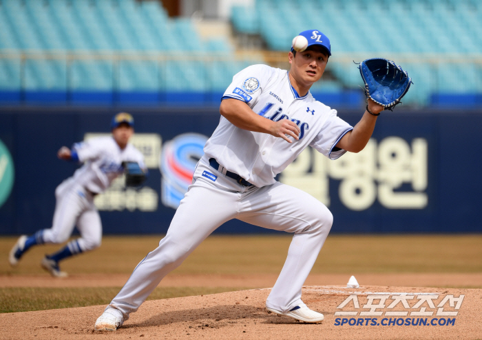 인간 ABS 홍창기 삼진 잡고 좋았는데...3회까지 완벽투 펼치다 4회 …
