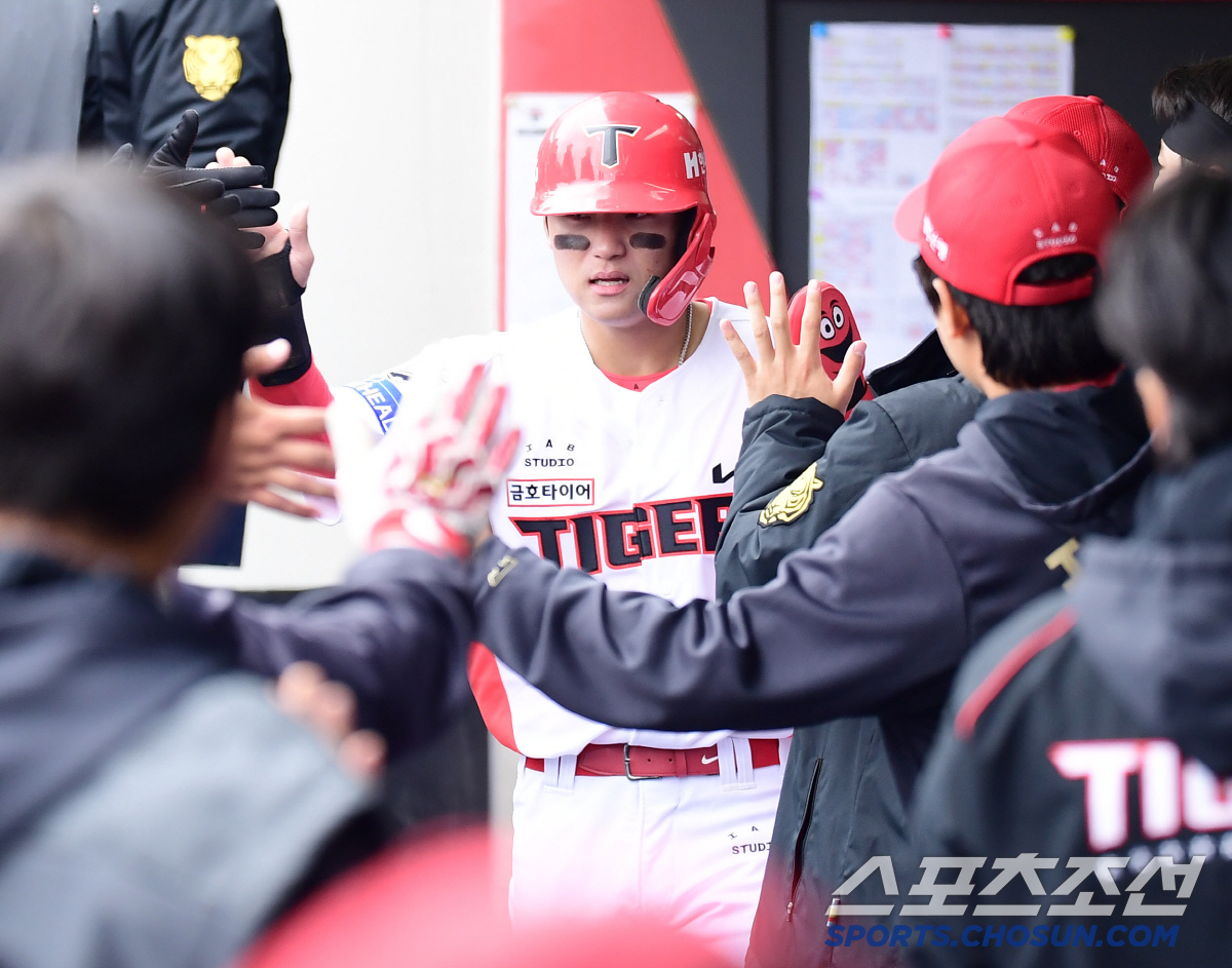 다치면 안 되는데.. KIA 김도영, 올해는 '돌격대장' 자처! → "무…