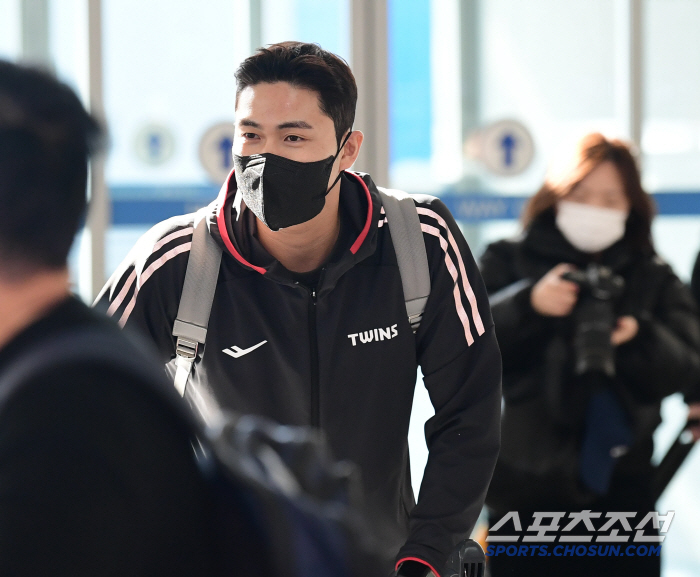 염갈량이 기다린 154km 파이어볼러 컴백. 1이닝 10개로 3명 순삭.…