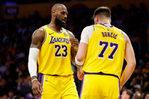 NBA 최종승자 1티어=클블, OKC, 보스턴. 2티어가 놀랍다. GS, LAL 최고 다크호스