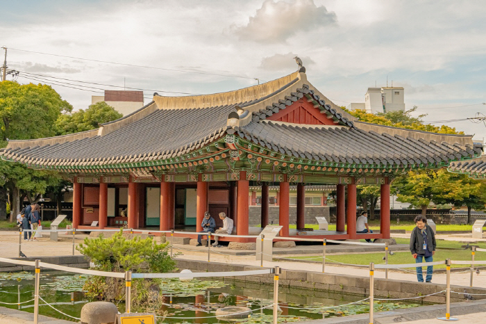 꽃바람 살랑, 봄 향기 가득한 제주…"나에게 제주를 맞춘다"
