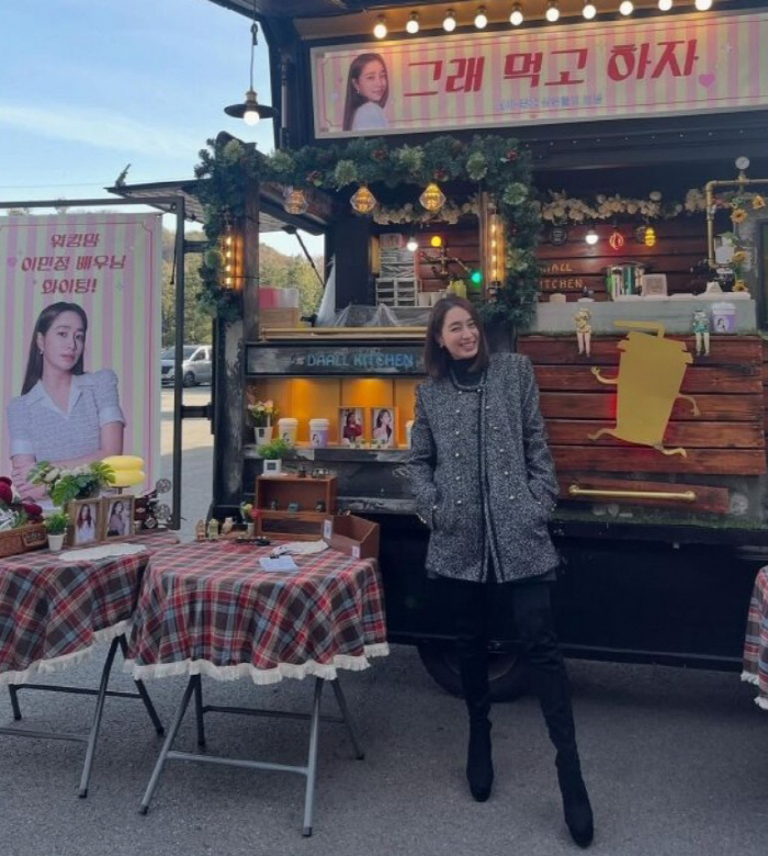 [SCin스타] '이병헌♥' 이민정 ‘그래, 먹고 하자’ 센스 폭발 응원…