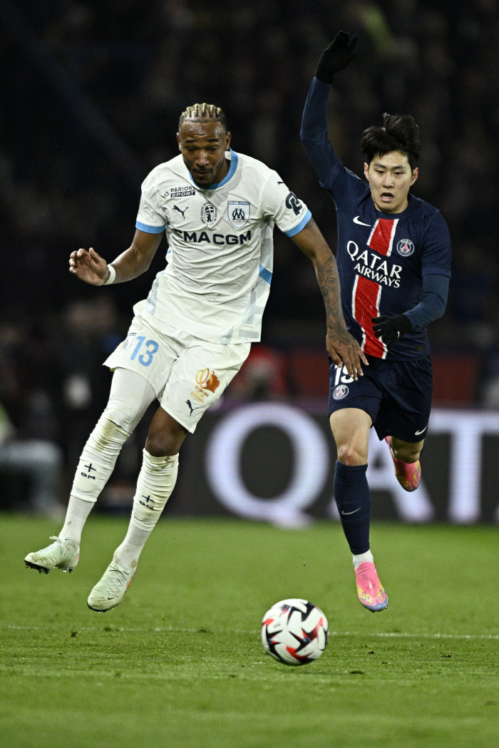 '강인아, 더 이상 안되겠다' 경기막판 10분 출전, PSG 잉여자원 수…