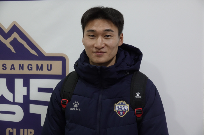 '홍명보 감독 재회'→'캡틴 SON 기대' 김천 상무 조현택, 생애 첫 …