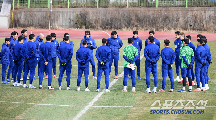 '김민재 혹사에 작심 발언' 홍명보 감독, 11회 연속 WC→자비는 없다…