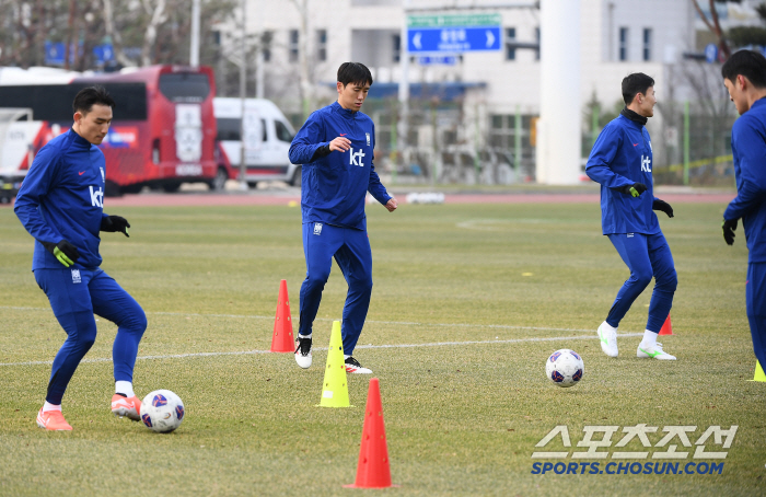 '김민재 혹사에 작심 발언' 홍명보 감독, 11회 연속 WC→자비는 없다…